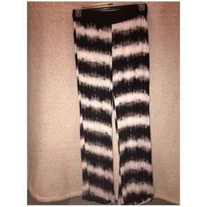 Black/white striped flowy pants with elastic waist